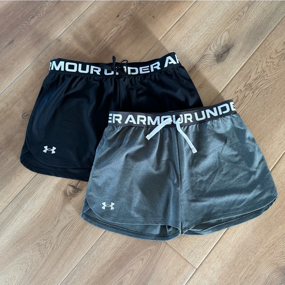 Under Armour Girls Shorts (2 pack) - Size L